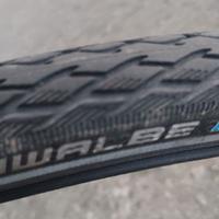 Copertone schwalbe marathon 700x32c +camera d'aria