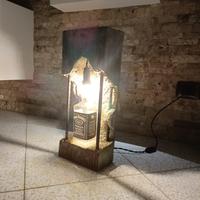 Lampada in cemento Jack Daniel’s fatta a mano