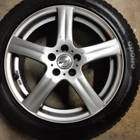 Gomme con cerchi in lega