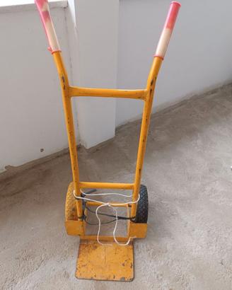 carrello porta pacchi