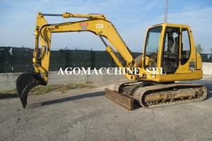 Komatsu PC75R-2