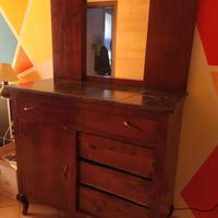 Mobile con specchio dell'800