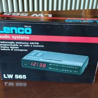 Radiosveglia elettronica AM/FM marca Lenco