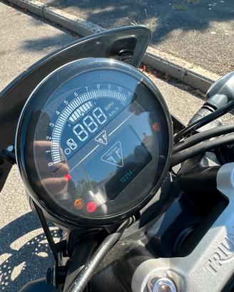 Triumph Trident 660