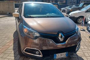 TENUTA IN MODO MANIACALE SEMPRE IN GARAGE CAPTUR 1