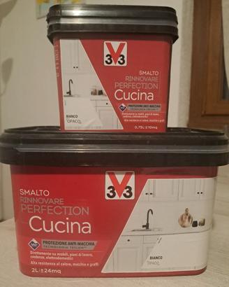 Smalto bianco professionale anti-macchia.