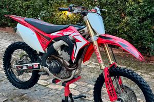 Honda 250 crf pari a nuovo
