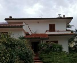 Complesso immobiliare a Montegranaro (FM)