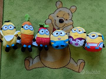 Pupazzi (pelouches Minions, Disney, jurassic world