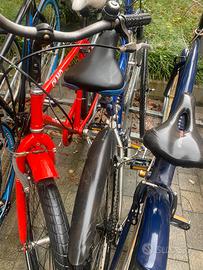 Bici blu da mettere a posto