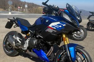 BMW F900 XR