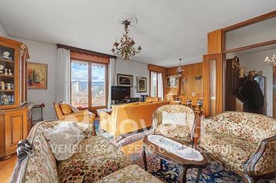 Appartamento di 140 m² con 4 locali a Conegliano