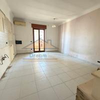 Appart. Via Giardini pressi 3 archi Rif. F3187