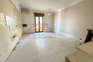 Appart. Via Giardini pressi 3 archi Rif. F3187