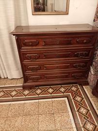 Cassettone e comodini