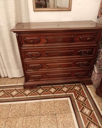 Cassettone e comodini