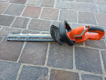 Tagliasiepi BLACK+DECKER a batteria