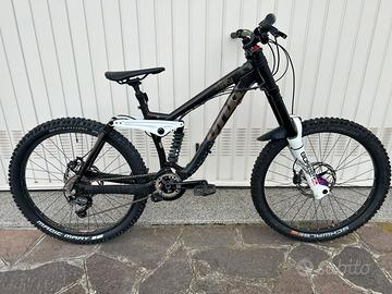 Kona Stinky Taglia S (15,5")