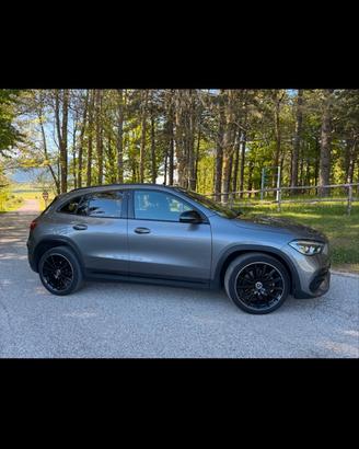 Mercedes benz GLA 18d automatic premium