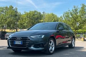 Audi A4 30 TDI/136 CV S tronic Business Advanced