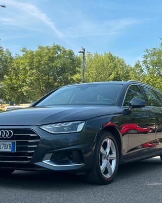 Audi A4 30 TDI/136 CV S tronic Business Advanced