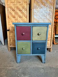 Comodino 4 cassetti laccato