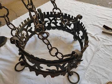 PORTATENDE, LAMPADARI  IN FERRO BATTUTO