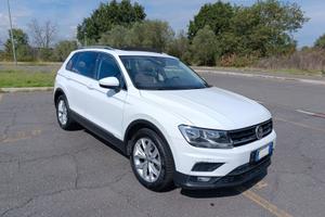 VOLKSWAGEN Tiguan 2.0 TDI SCR Style BlueMotion Tec