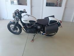 Triumph Thruxton Ace 900