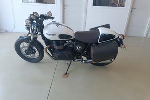 Triumph Thruxton Ace 900