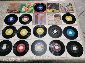 Cofanetto con dischi 45 giri