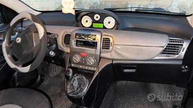 lancia Ypsilon funzionante 