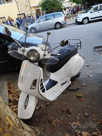 Vespa 300