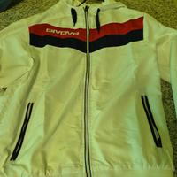 Tuta givova mai indossata