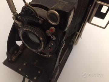 VOIGTLANDER: Macchina fotografica a soffietto