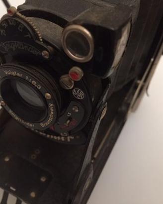 VOIGTLANDER: Macchina fotografica a soffietto