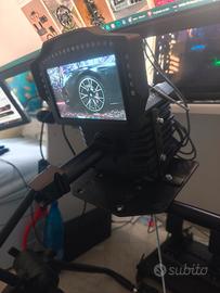 fanatec con due corone ed altri accessori 