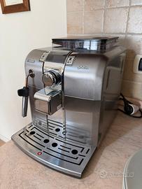 Macchina caffè macinato e cappuccino Saeco