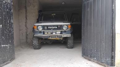 Toyota land cruiserlj 70