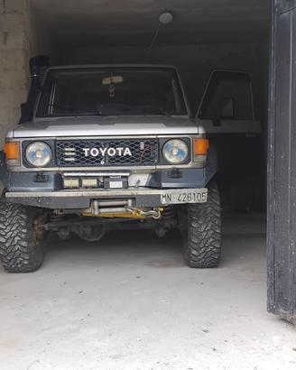 Toyota land cruiserlj 70