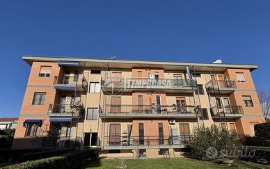 TRILOCALE AL PIANO RIALZATO CON TERRAZZO, BOX AUTO