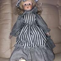 4 bambole da collezione