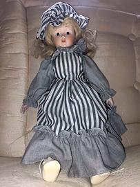 4 bambole da collezione