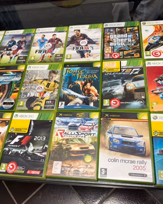 Xbox 360 Nero + 2 controller + 24 giochi