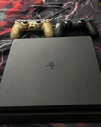 Ps4 500gb+2 joystick 1 nero+1 oro+3giochi+cavo usb