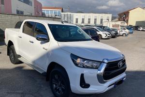 Hilux 2.4 4wd lounge iva esposta