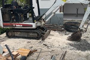 mini escavatore bob cat 320