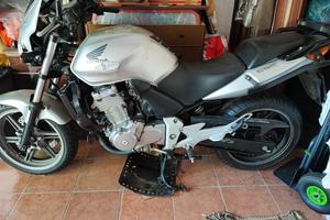 Honda CBF 500 incidentata