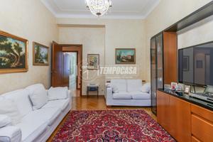 TRILOCALE CON BALCONE