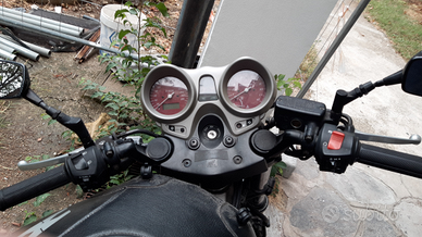 Motocicletta Honda x11